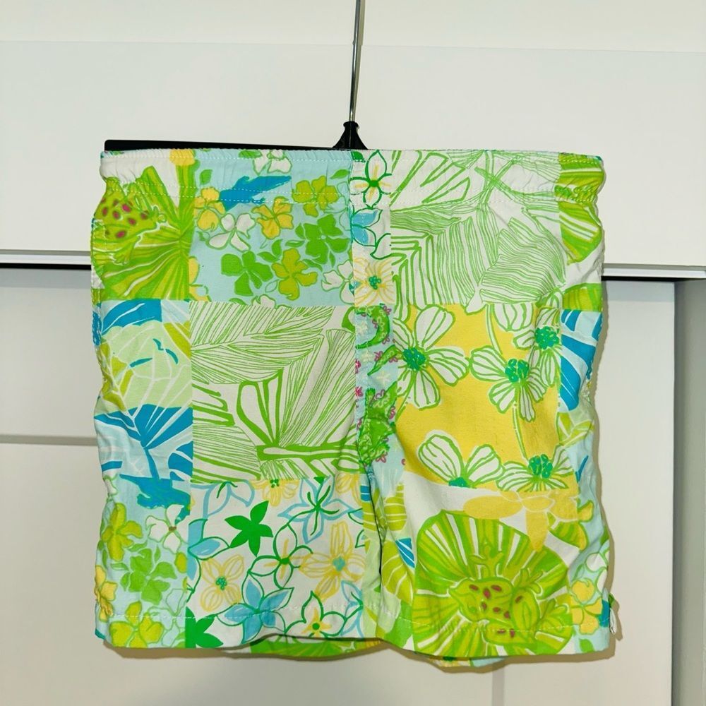 Lilly Pulitzer Green and Blue Floral Capri Trunk